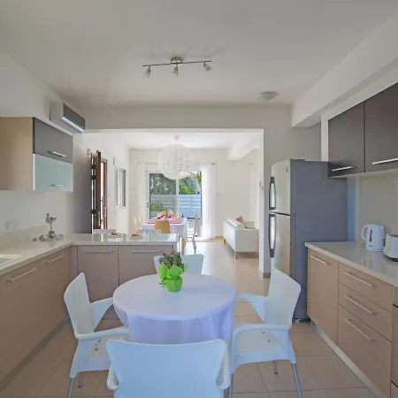 Kalamies Seaside Villa *